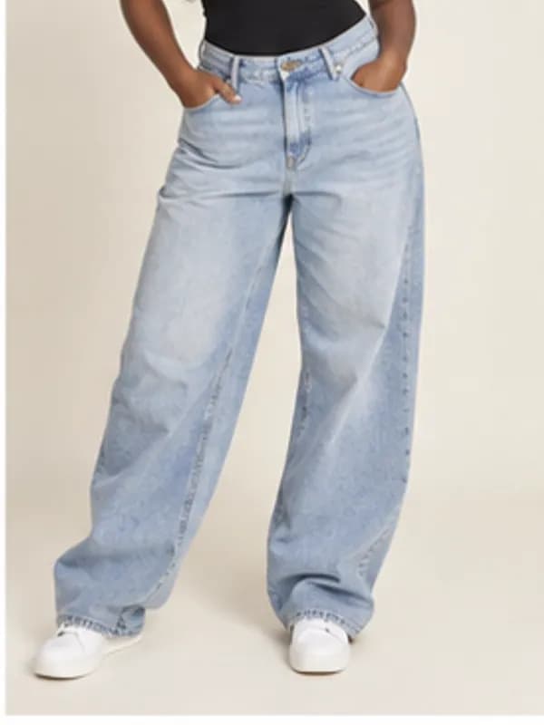 Madina light baggy jeans, Light wash, silhouette detail