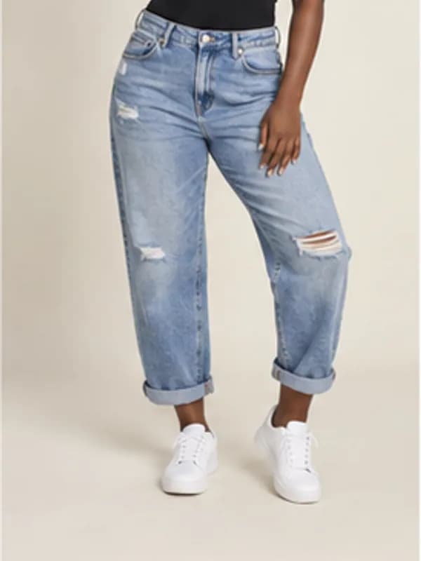 Teshie raw-hem boyfriend jeans, Vintage blue, silhouette detail