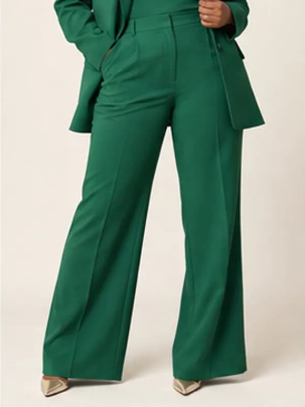 Akosua emerald trouser set, Emerald, silhouette detail
